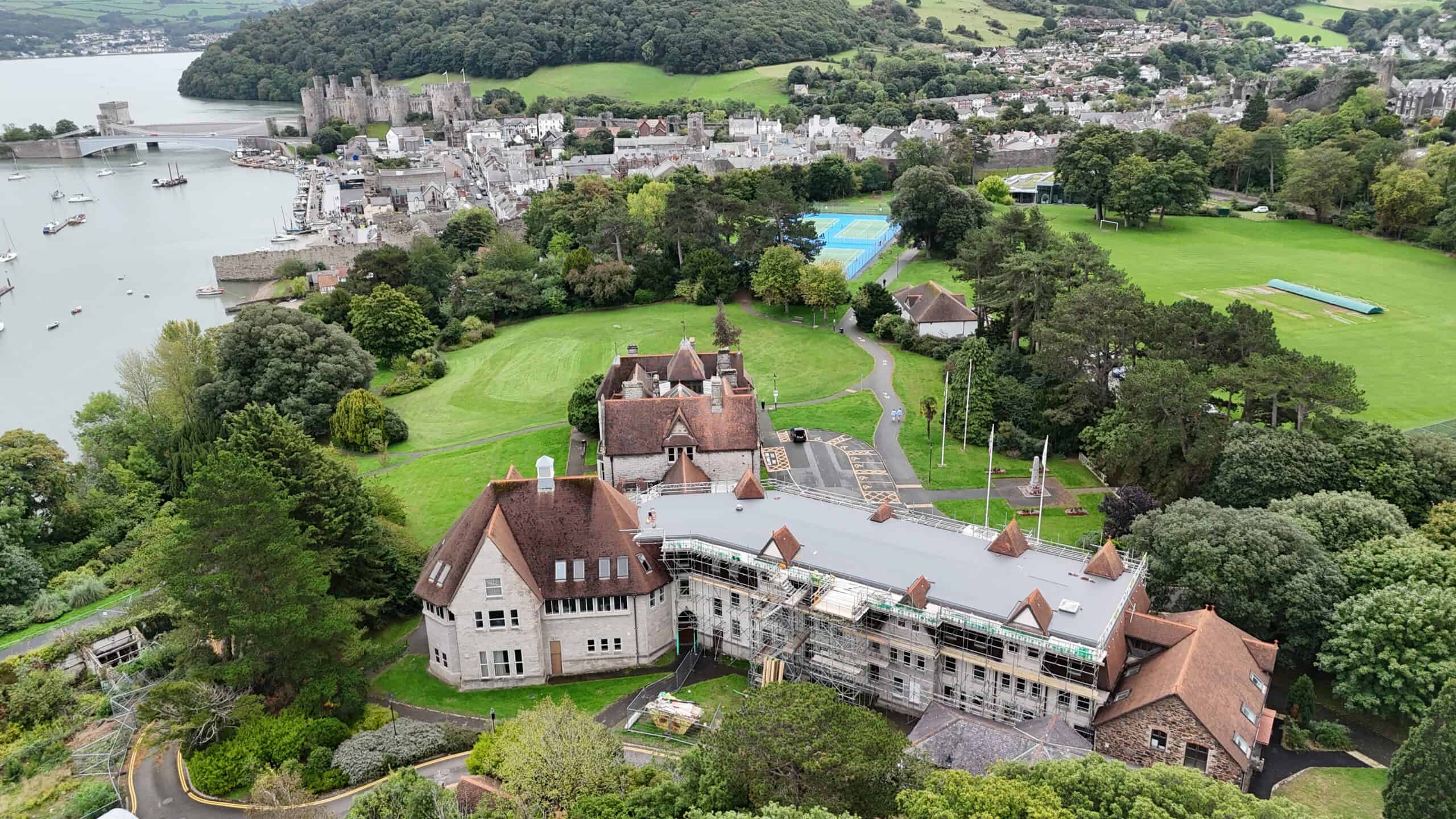 Aerial view of scaffolding around the Bodlondeb building in Conwy